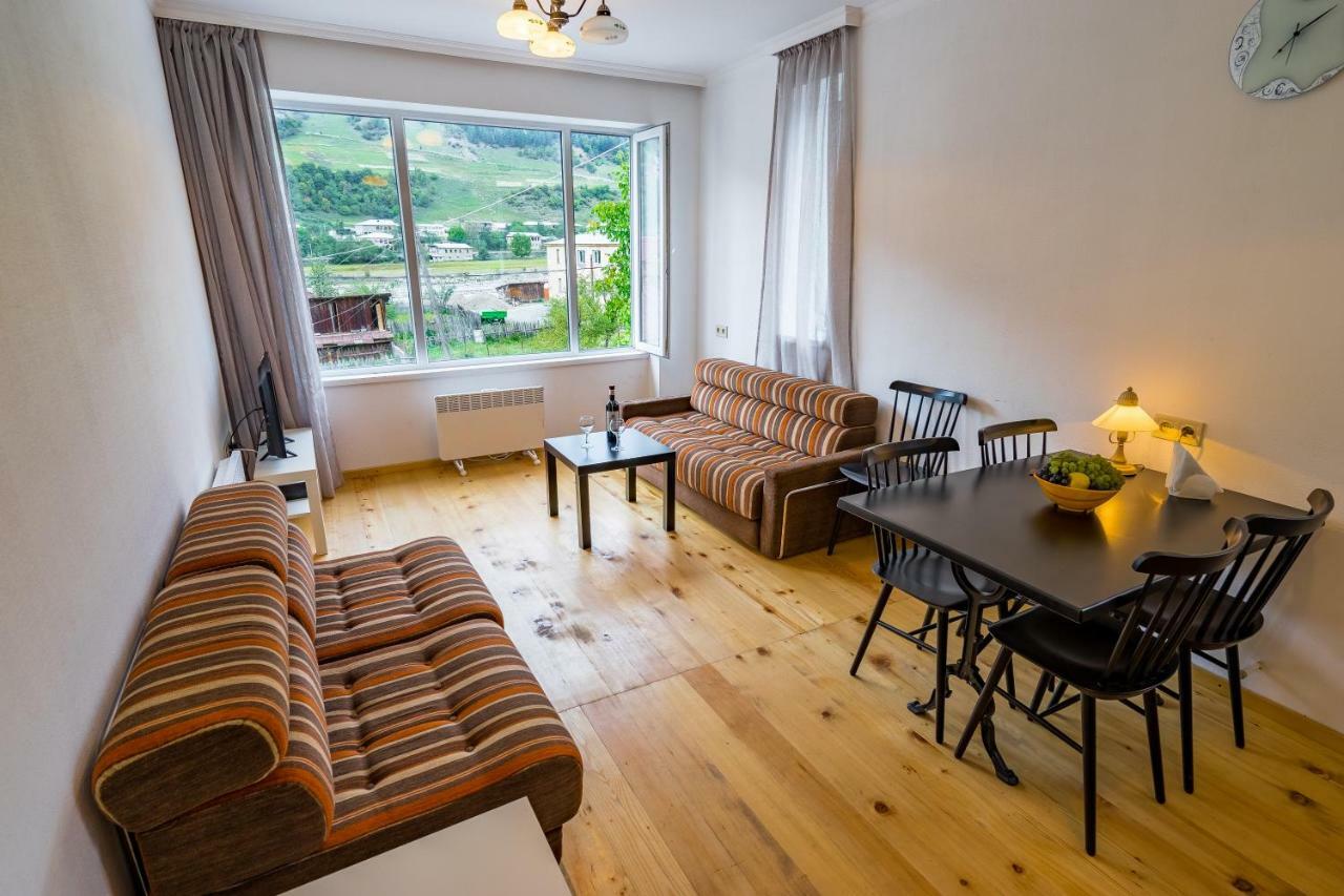 Svaneti Apartment Mestia Luaran gambar